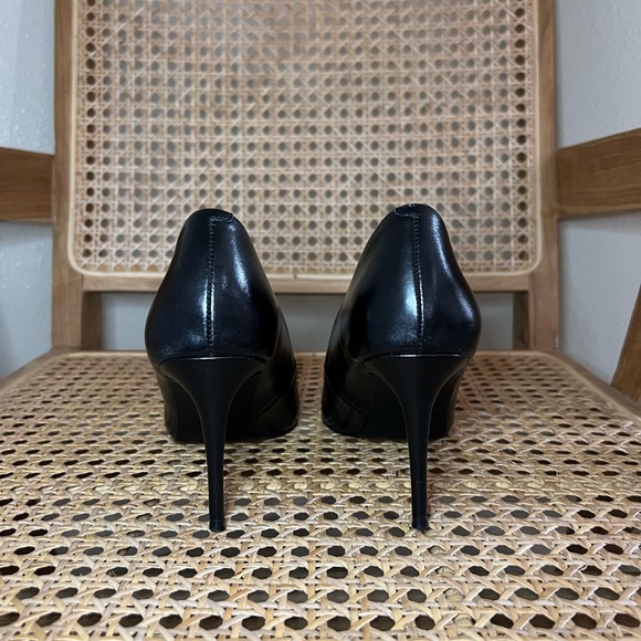 Steve Madden Evelyn Black Leather Heel - Picture 4 of 7